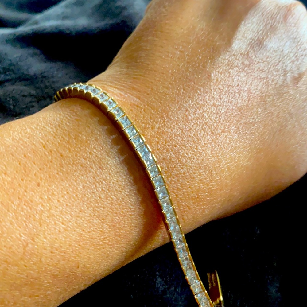 Henri Bendel Rose Gold plated Luxe collection tennis bracelet